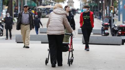 La revalorización anual de las pensiones se calcula con la media de las tasas interanuales de inflación de los doce meses anteriores hasta noviembre. Foto Pere Ferré/DT