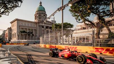 El español Carlos Sainz (Ferrari) ha logrado la ‘pole’ en el circuito urbano de Marina Bay, en Singapur. Foto: EFE/Tom White