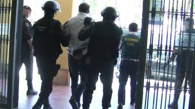 Una de las detenciones realizadas por la Guardia Civil en el marco de la operación contra el clan Polverino. Foto: Guardia Civil