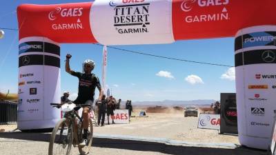 En la imagen Josep Betalú, que ganó la primera etapa de la Titan Desert. Foto: Titan Desert