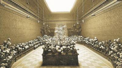 Imatge antiga del Concurs de Roses a la Sala Fortuny. foto: fons del centre de lectura