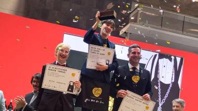 Des de l’esquerra, Casabona, Cortizas i Tornel, al podi dels tres millors sommeliers d’Espanya. Foto: EFE