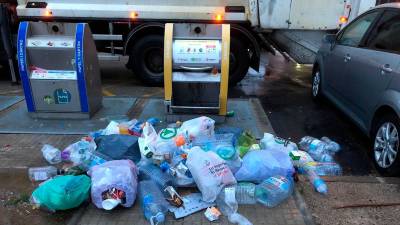 Los tarraconenses suspenden al servicio de limpieza de Tarragona. Foto: DT