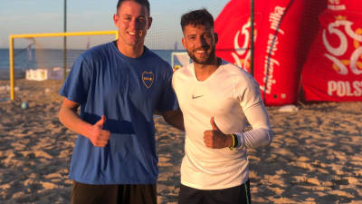 Eliott Manoud y Edu Suárez tras un entrenamiento en la playa de Gdansk, sede del torneo. FOTO: CEDIDA