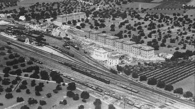 Una imagen de finales de los años 30 con el barrio ferroviario surgido junto a la estación de Sant Vicenç. Foto: DT