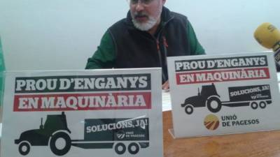 El coordinador d\'Unió de Pagesos, Joan Montesó, ahir, presentant la campanyaa Tortosa. Foto: A. Caralt