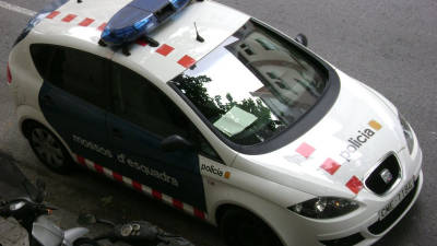 Els Mossos van detenir la conductora per un delicte contra la seguretat viària, conduir sota els efectes de l'alcohol i per negar-se a sotmetre's a la prova d'alcoholèmia. foto: dt