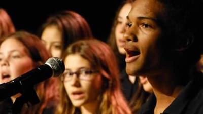Imatge de nois cantant a la EMMS. FOTO: Ayuntamiento Salou&nbsp;