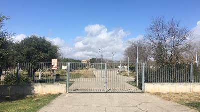 El parque de la S&iacute;nia cerrado.