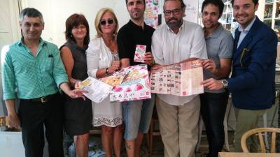Representants de Xiquets de Reus i del sector gastronòmic, col·laboradors de la ruta. Foto: Marina Figueres