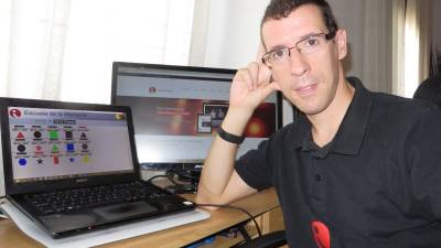 El tarraconense José María Bea es cofundador de una escuela de memoría online, junto con el campeón del mundo de memoria. Foto: DT