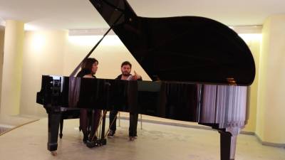 La pianista Laia Armengol va oferir un concert durant la presentaciÃ³ del Sirga Festival, dissabte passat, a Flix. FOTO: ROSA GARCIA