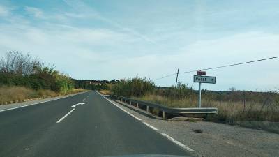 Els accidents es van produir en aquesta carretera, que va d’Alcover al Pont passant per Valls i el Pla. Foto: Àngel Juanpere