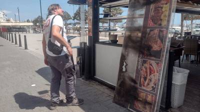 Uno de los locales afectados por la oleada de incendios en Cambrils. Foto: Mónica Pérez