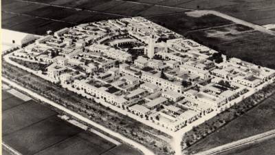 Vista aérea del pueblo de 'Villafranco del Delta', actualmente Poble Nou del Delta. Foto: AHT. Fondo del Instituto Nacional de Colonización. 1945-1986