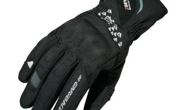 Cómodos guantes deportivos de invierno confeccionados en Nyspan®, Chamude® y Microfibra.