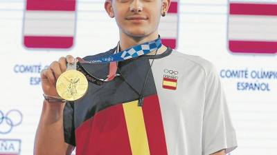 Alberto Ginés obtuvo con solo 18 años el oro en escalada. EFE