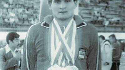 Santi Esteva, con sus  cuatro oros y dos platas de Argel’1975. Foto: Cedida
