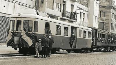 El tren carrilet Tortosa-la Cava, el 1967. FOTO: FONS DAUFÍ ACBE