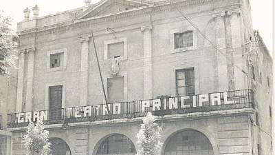Desaparecido Teatro Principal propiedad del hospital. Vallvé Hijo.