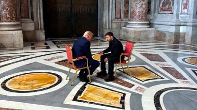 Trump y Zelenski durante su encuentro en el interior de la basílica de San Pedro del Vaticano. Foto: Andriy Yermak / Jefe de la Oficina del Presidente de Ucrania