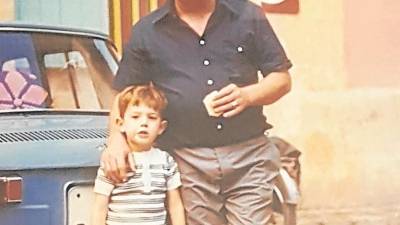 Tòful Solichero amb el fill petit, el Josep Maria. FOTO: cedida