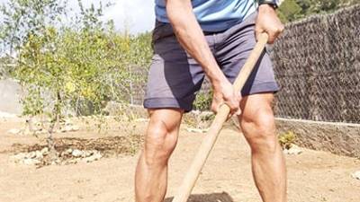 Cavar para mantenerse en forma.