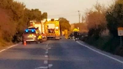 Los vehículos de emergencia en el lugar del accidente. Foto: DT