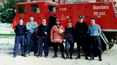 Els primers bombers voluntaris del parc de Sant Jaume dels Domenys. FOTO: Cedida