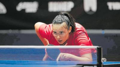 Leïli Mostafavi, jugadora zurda, durante uno de sus partidos de la pasada temporada. foto: cedida