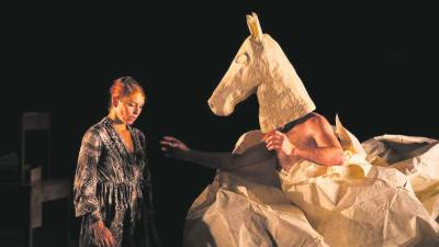 ‘Mazùt’ es la producción que presentará la compañía francesa Baro d’Evel el 21 de abril en el Teatre Tarragona. Foto: Cedida
