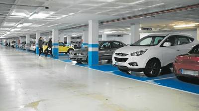 El parking de Lluís Companys ingresó más de 311.000 euros durante el año pasado. Foto: Fabián Acidres