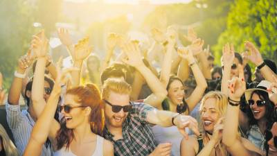 Disfrutar de una buena fiesta durante la tarde, poco a poco, es más habitual en la sociedad tarraconese. foto: Getty images