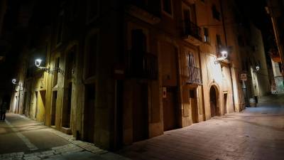 La calle Sant Pere Estubes sería una de las afectadas por los continuos cortes en el suministro eléctrico. FOTO: Pere Ferré