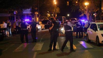 Despliegue policial de los Mossos d’Esquadra por las calles de Cambrils, la noche del 17 de agosto, cuando se produjo el atentado perpretado por radicales islámicos. Foto: Archivo