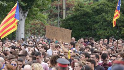 Manifestación en Tarragona en rechazo de la violencia del 1-O. Foto: Lluís Milián