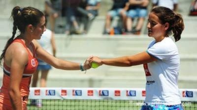 Marta Ortega, a la izquierda, y Ari Sánchez, a la derecha, en un torneo de esta temporada. FOTO: World Pádel Tour