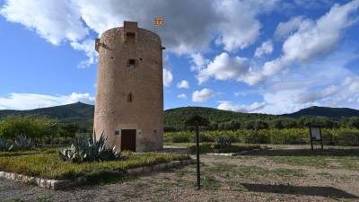 La Torre de la Mixarda és un dels principals atractius turístics de Figuerola del Camp. FOTO: JÚLIA GIRIBETS