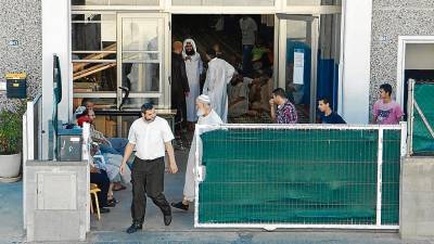 Una de las víctimas se dirigía a la mezquita de la calle Forners de Reus cuando fue atacada por el ahora condenado. FOTO: a.g./DT
