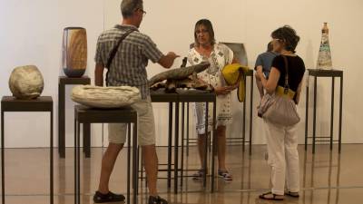 L’exposició ‘Terrània. 17 anys de ceràmica a Montblanc’ es pot visitar a l’Escola d’Art de la Diputació a Tortosa. FOTO: JOAN REVILLAS
