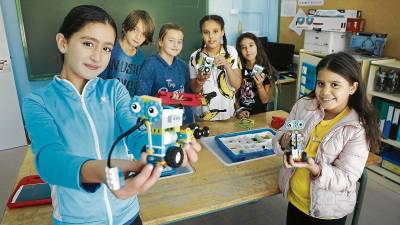 En la Escuela Saavedra se han especializado en la robótica. A partir de ahora contarán con el apoyo de la URV. FOTO: Pere Ferré