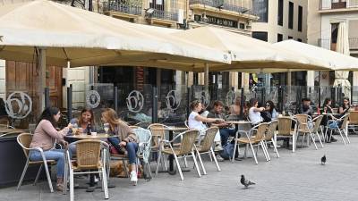 Bares y restaurantes podrán abrir hasta la 1 de la madrugada a partir del viernes en Catalunya. Foto: A.G.