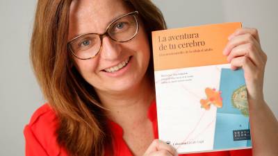 Maria José Mas propone un viaje a las interioridades del cerebro en el libro que presenta hoy. FOTO: Pere Ferré