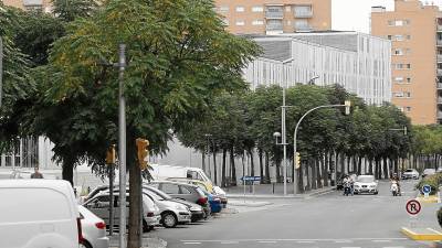 Desde el Campus Catalunya, los ciclistas podrán coger el Camí dels Quatre Garrofers para enlazar con la Avinguda Països Catalans.