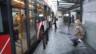 La EMT trabaja para garantizar los servicios mínimos tras varias jornadas de huelga. Foto: Pere Ferré