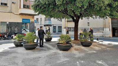 L’alcalde va visitar ahir la plaça Sant Francesc. Foto: Ajuntament de Reus