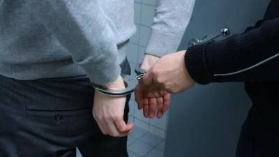 A prisión por fingir ser policía y coaccionar a mujeres para tener sexo. Foto: DT