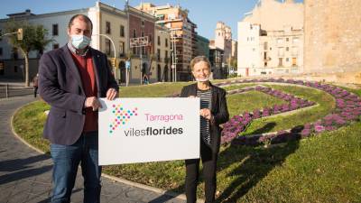 Entrega del distintivo de Vila Florida. FOTO: Ayuntamiento de Tarragona - David Oliete