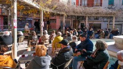Un acto de lectura de poemas organizado el pasado mes de enero por la Associació de Veïns Reus Nord. Foto: Fabián Acidres