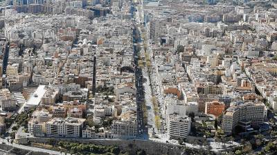 Imagen aérea del centro de la ciudad de Tarragona, la quinta capital con un parque inmobiliario más veterano del Estado. FOTO: Pere Ferré
